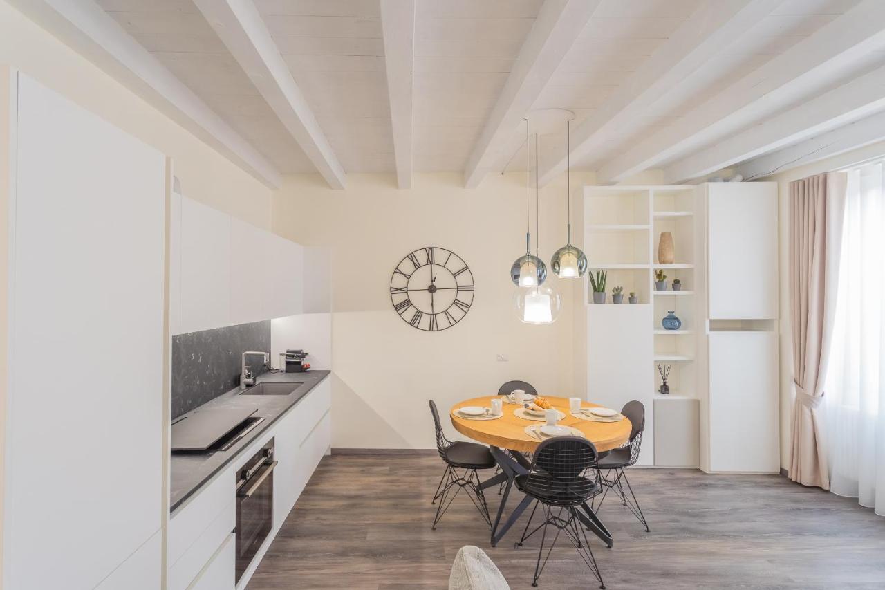 Modern & Stylish Apartment In Como City By Rent All Como Dış mekan fotoğraf
